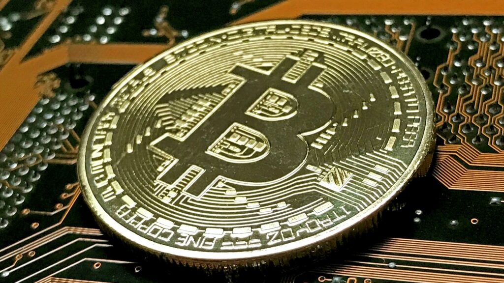 انتخابات و بیت کوین