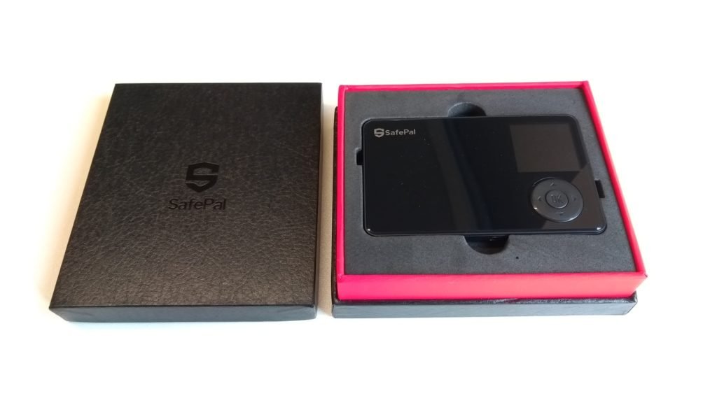 بررسی کیف پول سختافزاری SafePal S1